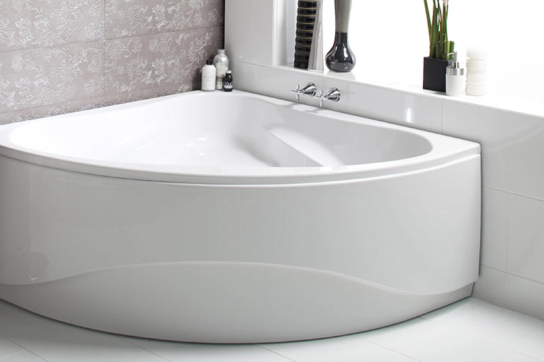 Whirlpool corner baths
